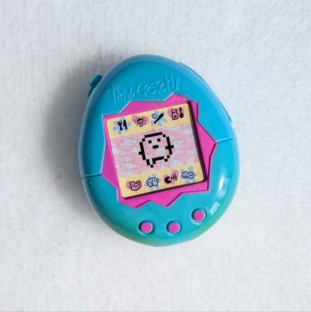 1997 Tamagotchi x McDonald BANDAI Toy (Missing Keychain)